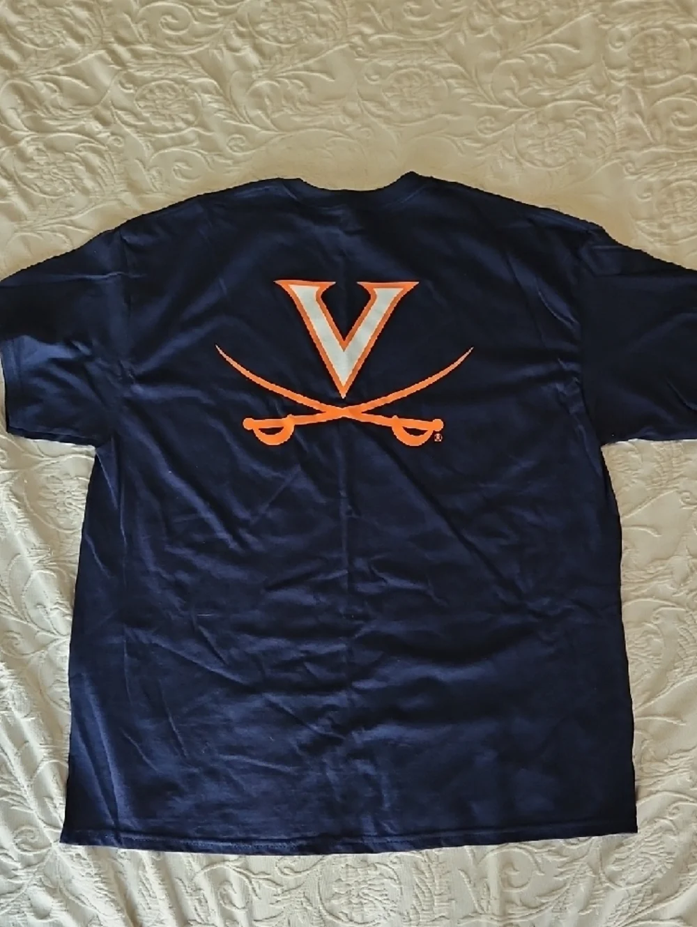 Univeristy of Virginia Cavaliers T-Shirt - Picture 4 of 6